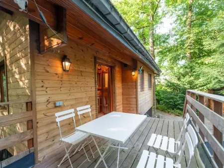 Location chalet à Biron, Chalet confortable à la campagne
