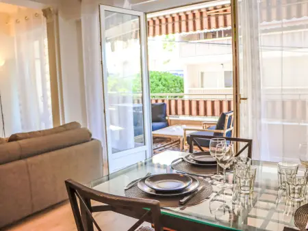 Appartement Le Lerins, 2 chambres à 300 m de la plage : photo 4