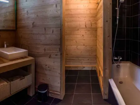 Chalet de luxe au pied des pistes avec jacuzzi et WIFI - Photo 10