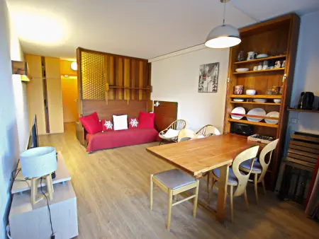 Location appartement à Chamrousse, Studio agréable au pied des pistes avec balcon et animaux acceptés