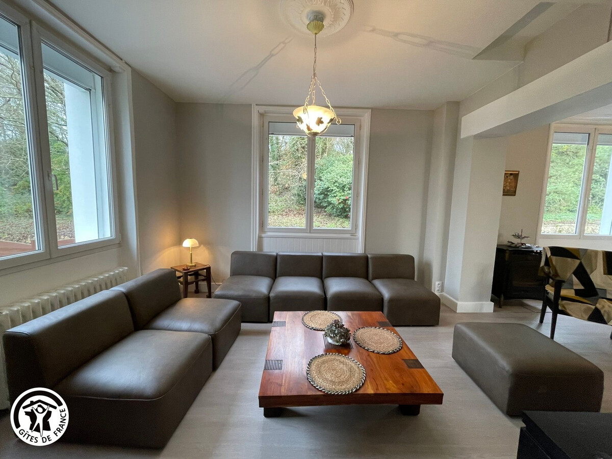 Gîte 5 chambres sur le Rocher de Cheffois pour 12 - Photo 2