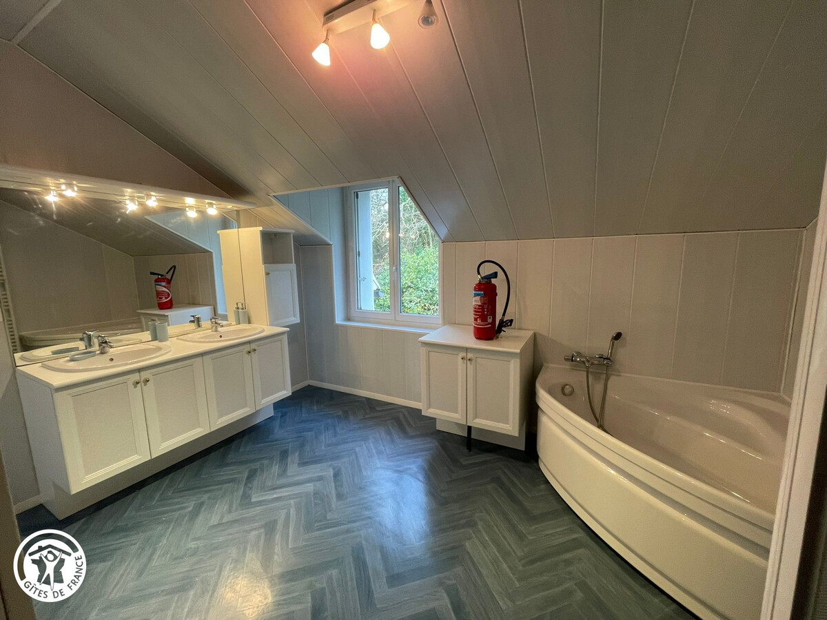 Gîte 5 chambres sur le Rocher de Cheffois pour 12 - Photo 14