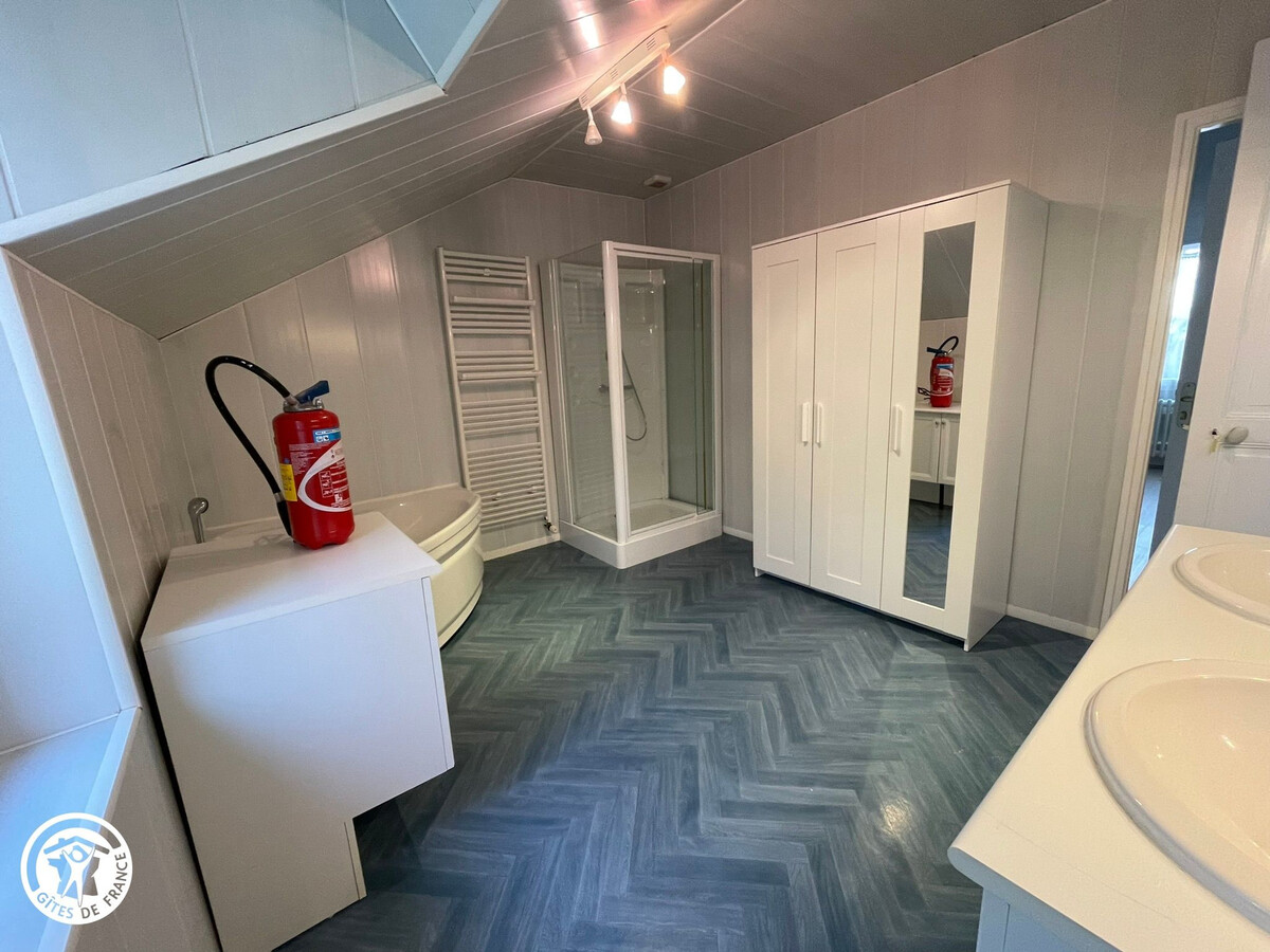 Gîte 5 chambres sur le Rocher de Cheffois pour 12 - Photo 15