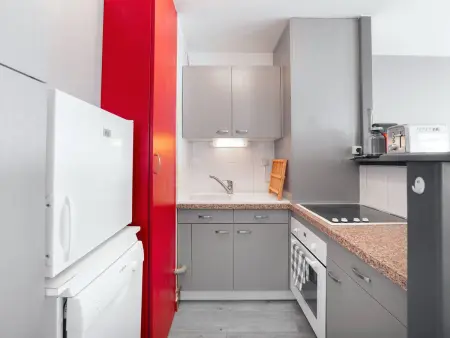 Appartement moderne au centre-ville avec balcon et wifi - Photo 3