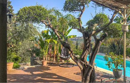 Maison 220 m² Speracedes avec piscine privée et vue mer : photo 12