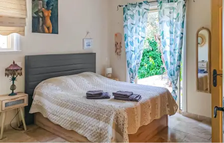 Maison 220 m² Speracedes avec piscine privée et vue mer : photo 14