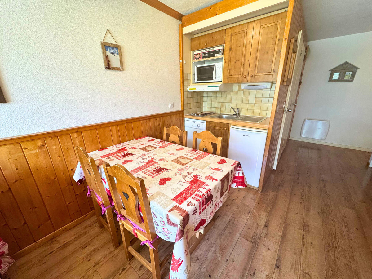 Studio 4 pers. aux Menuires, balcon Sud face montagne - Photo 3