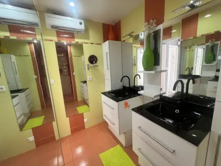Villa climatisée avec jacuzzi et hamam à Cap d'Agde - Photo 7