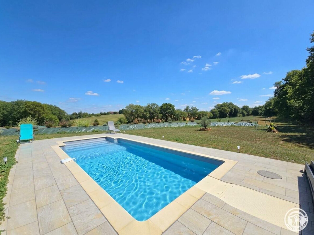 Gîte en pierre du Périgord, piscine 6x3m, 4 personnes - Photo 2