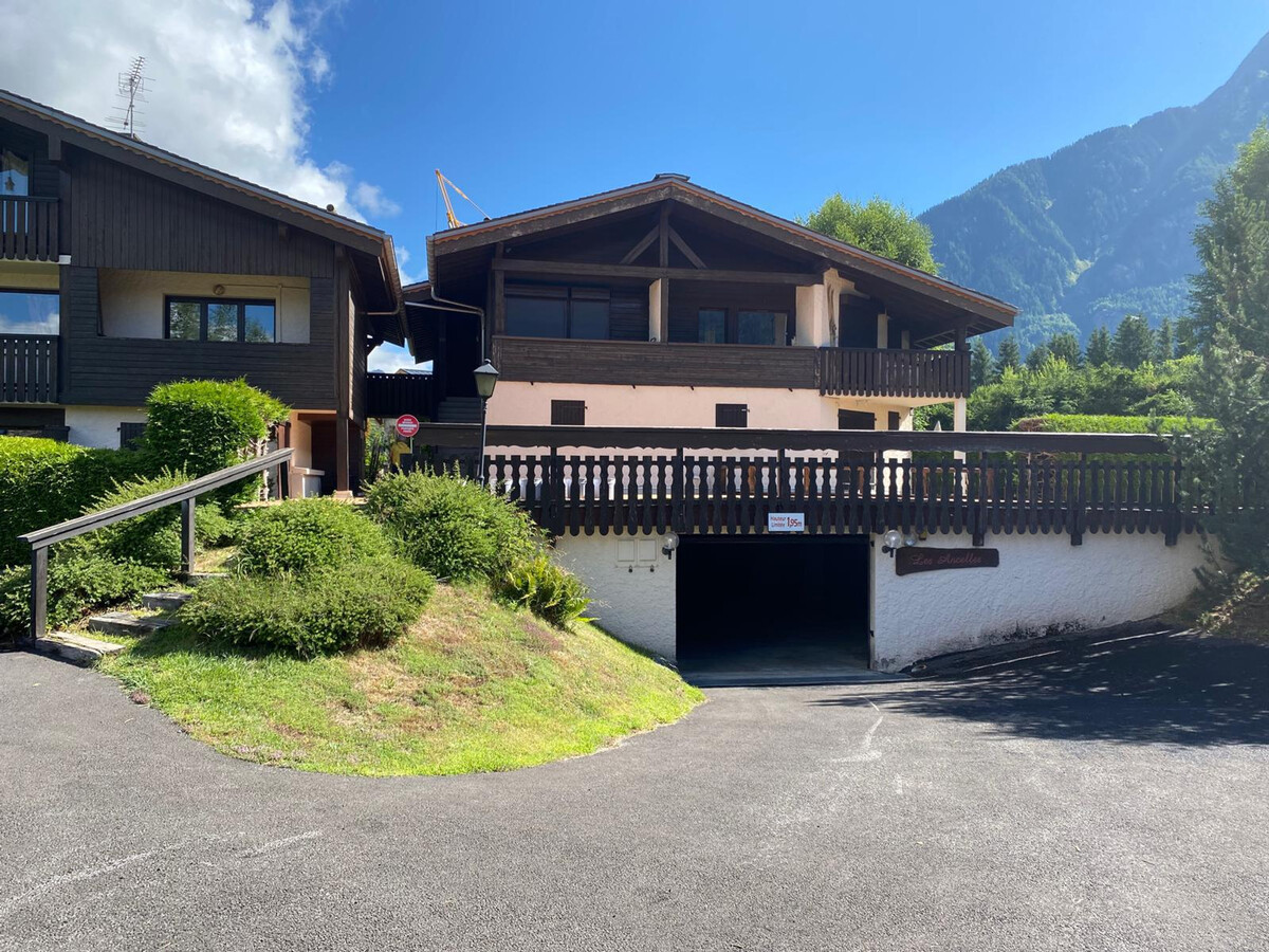 Appartement 38 m² terrasse et jardin face aux Drus - Photo 17