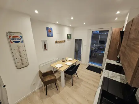Gîte Dupuis, maison de ville rénovée au cœur historique d'Épinal : photo 2