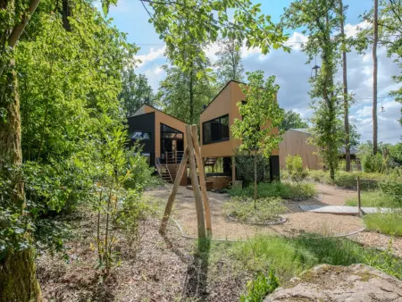 Location maison à Biron, Gîte unique avec wellness et parc privé
