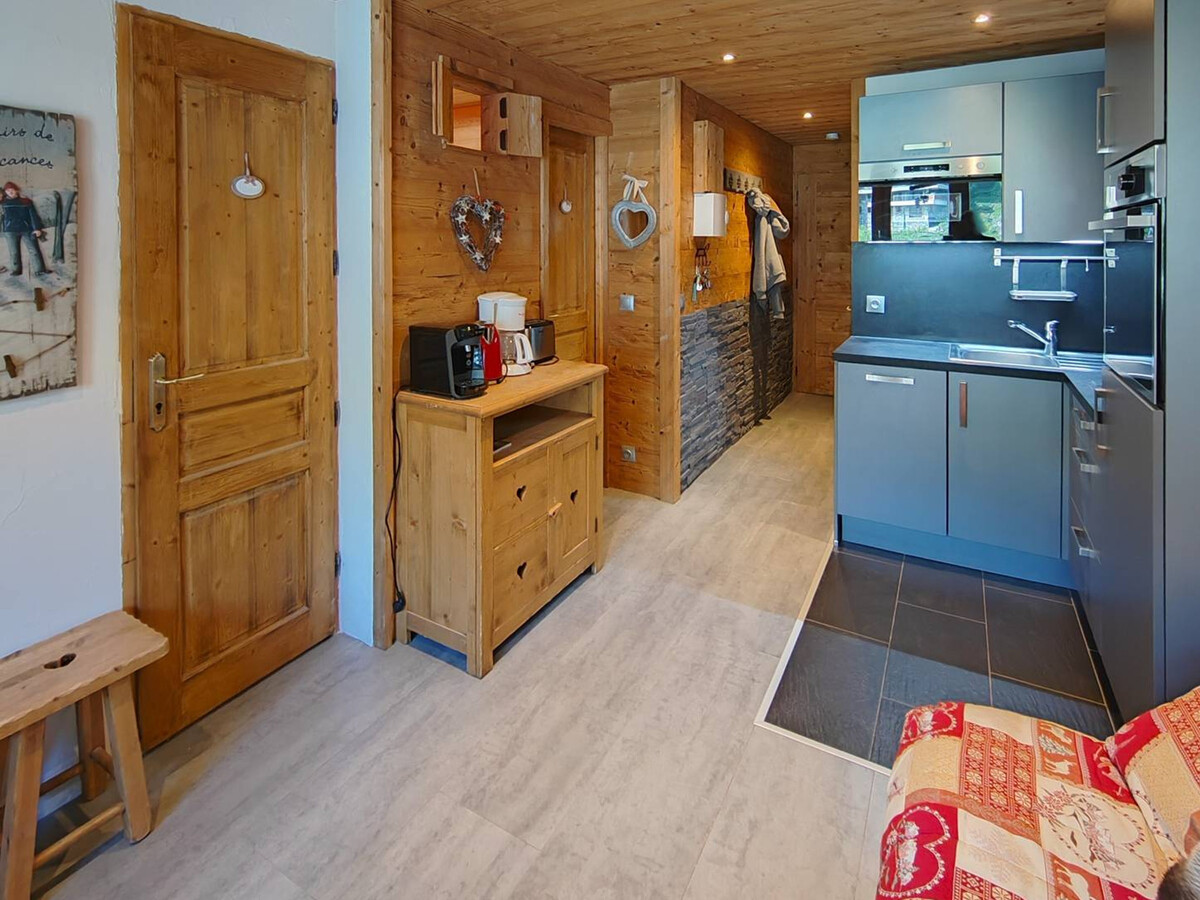 Appartement 28m² rénové style montagne, ski aux pieds - Photo 3