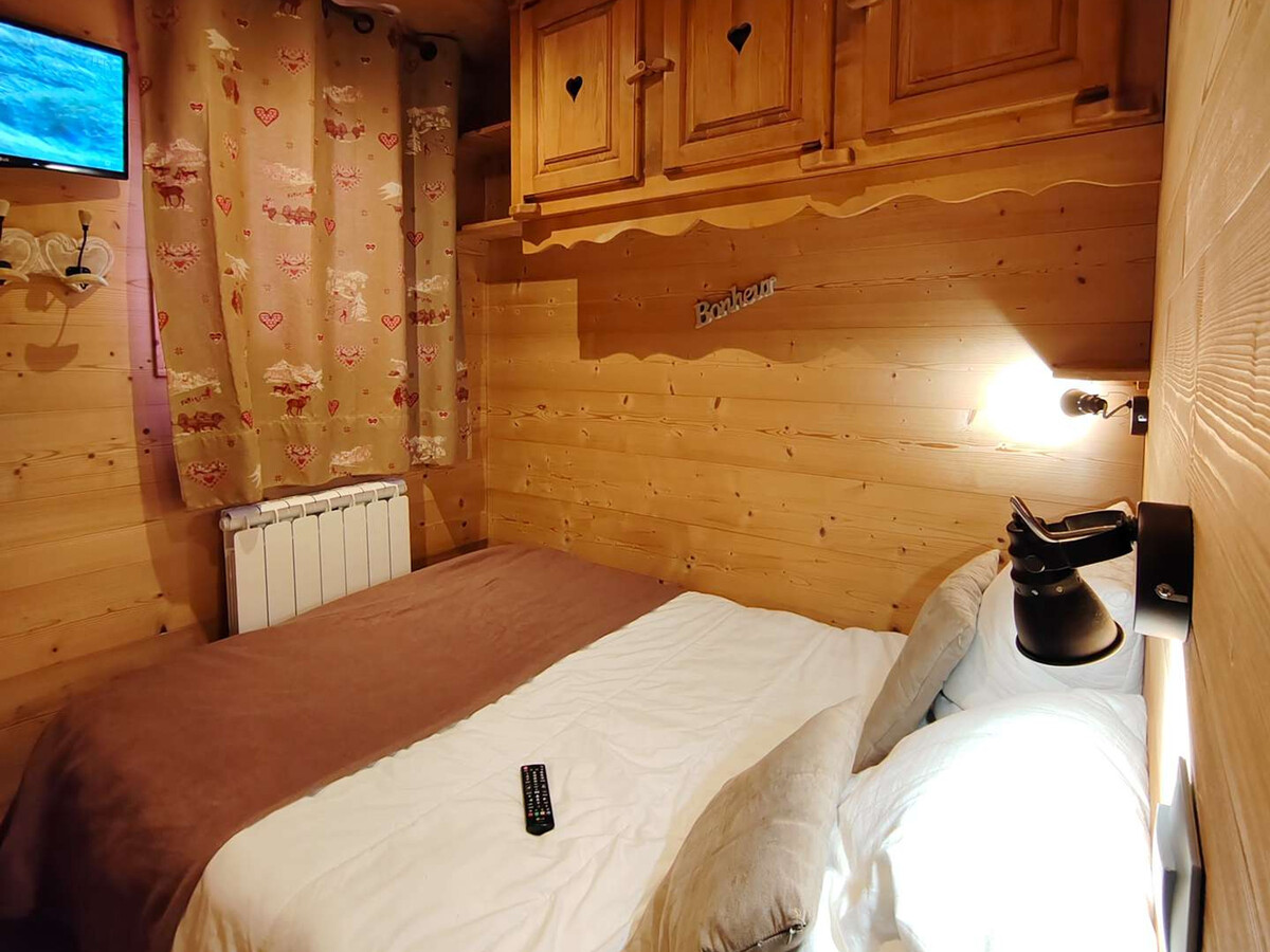 Appartement 28m² rénové style montagne, ski aux pieds - Photo 11