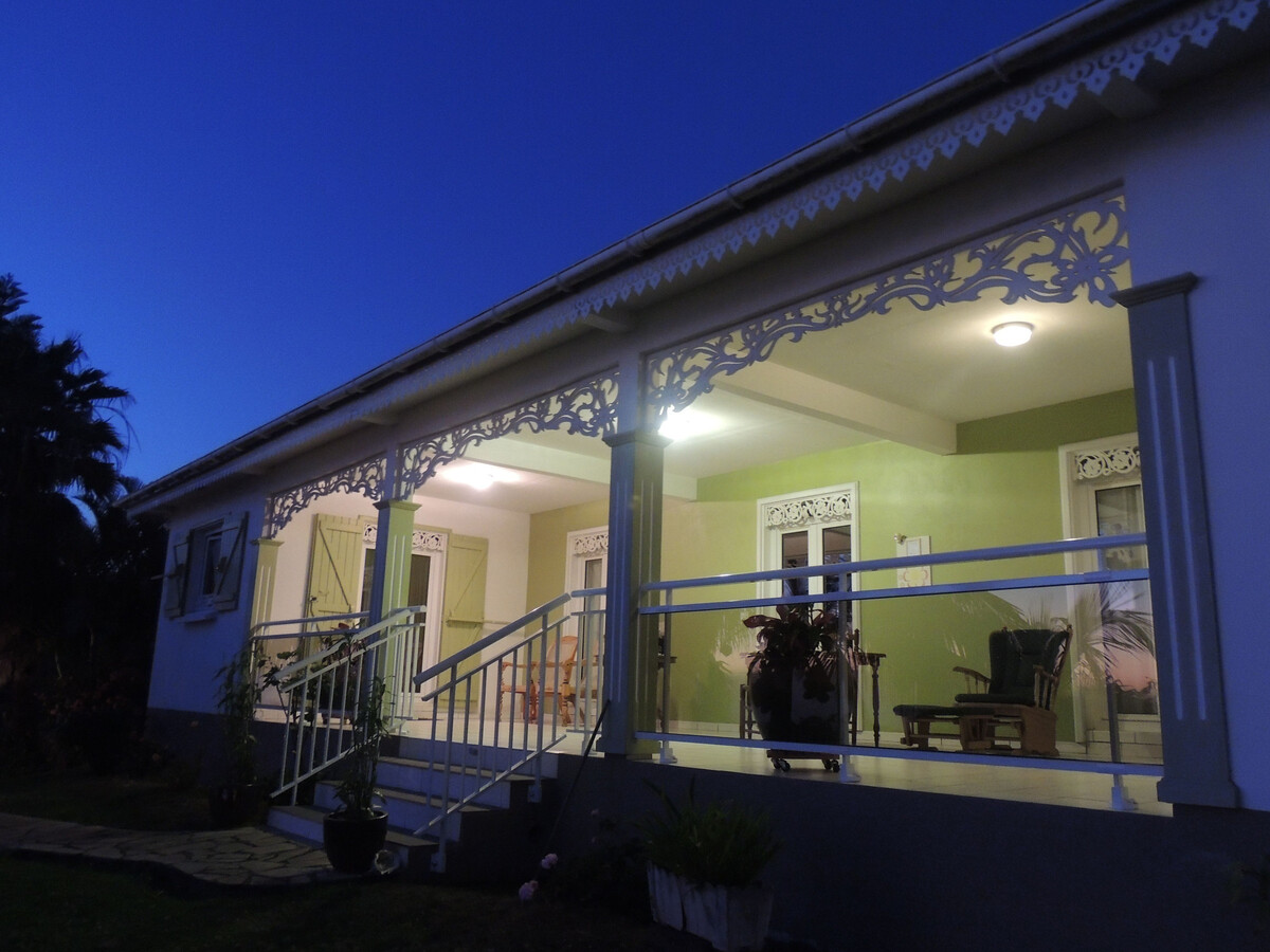 Le Balcon Créole - Gîte 6 pers. à 600 m, vue baie - Photo 3