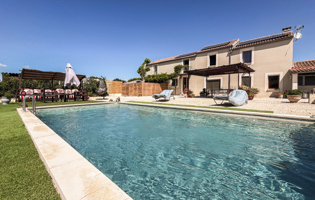 Maison 6 personnes avec piscine privée aux portes d'Arles - Photo 1