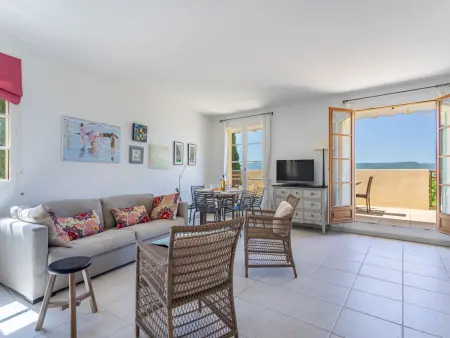 Les Terrasses de Grimaud - Apt 4p 90m² 3 chambres : photo 2