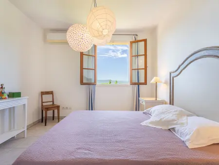Les Terrasses de Grimaud - Apt 4p 90m² 3 chambres : photo 3