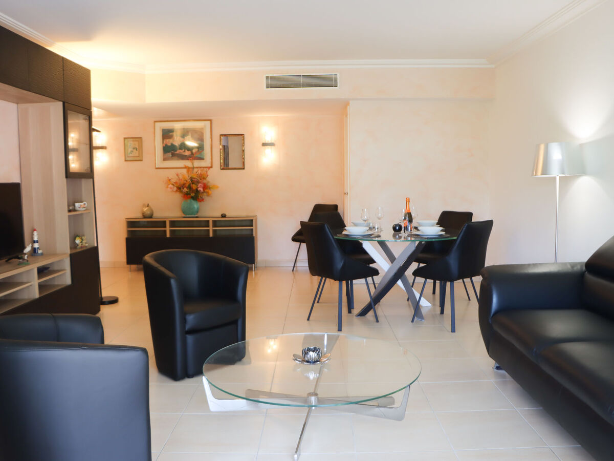 Cristal Croisette – Apt 3 chambres vue mer à Cannes - Photo 10