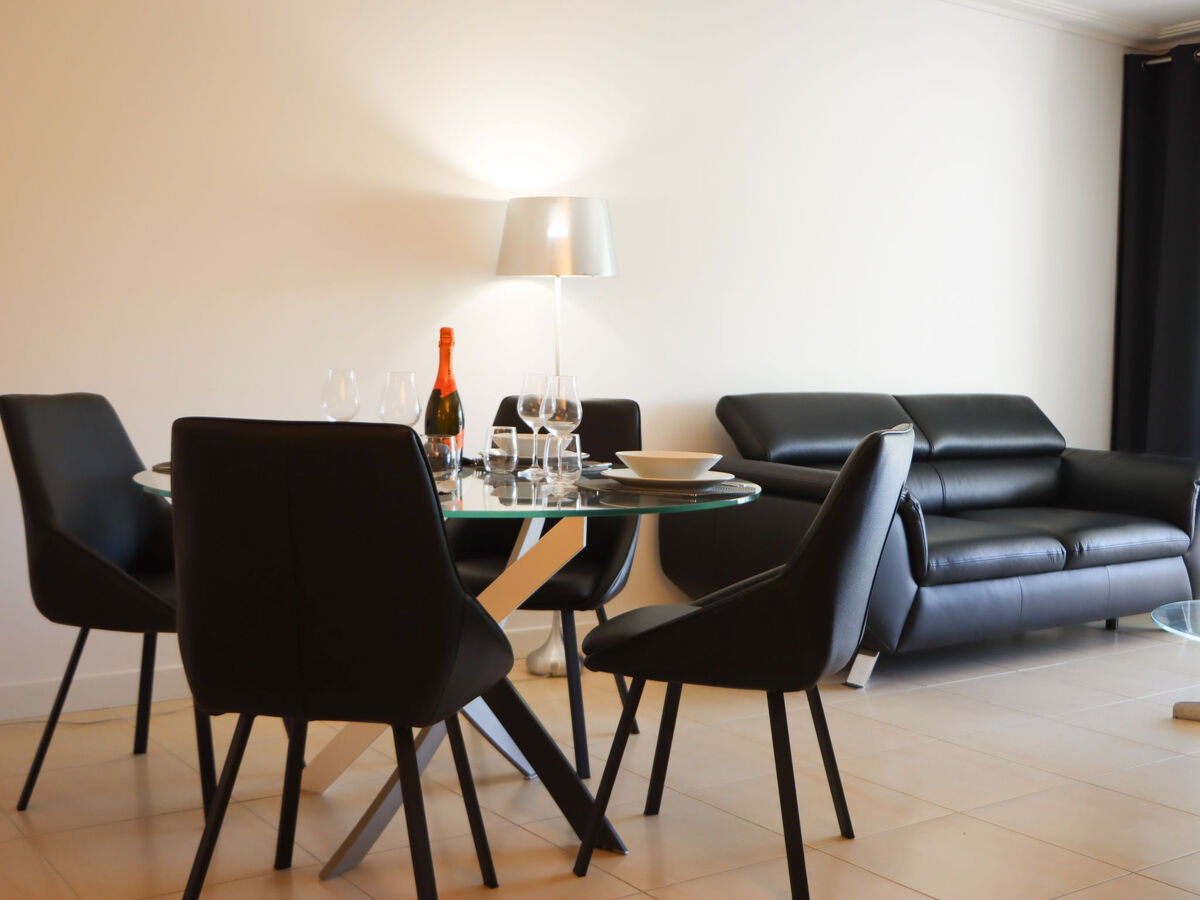 Cristal Croisette – Apt 3 chambres vue mer à Cannes - Photo 12