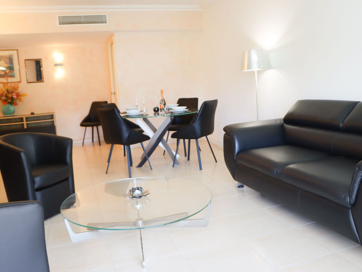 Cristal Croisette – Apt 3 chambres vue mer à Cannes - Photo 13