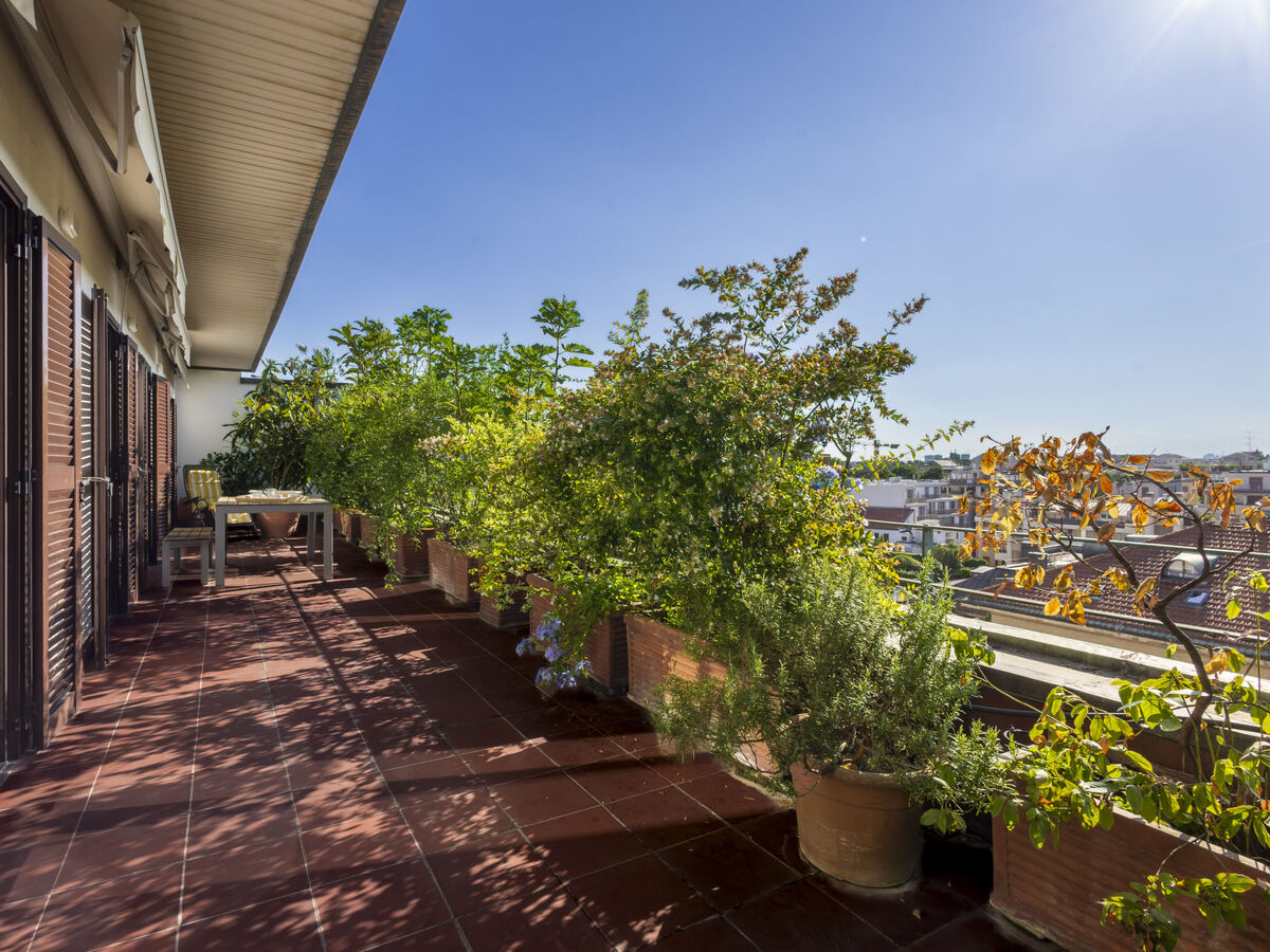 Appartement sous les toits avec terrasse 50 m², Milan - Photo 2