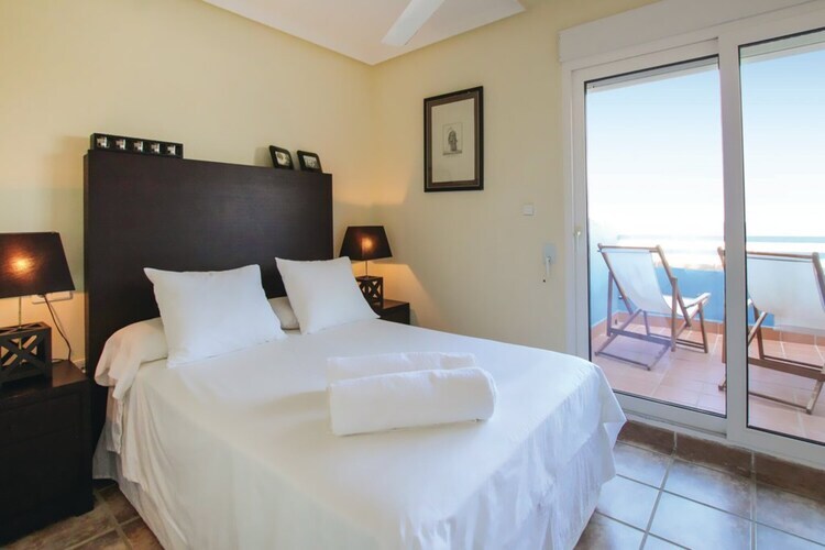 Maison 3 chambres avec piscine à 10 m de la plage - Photo 4