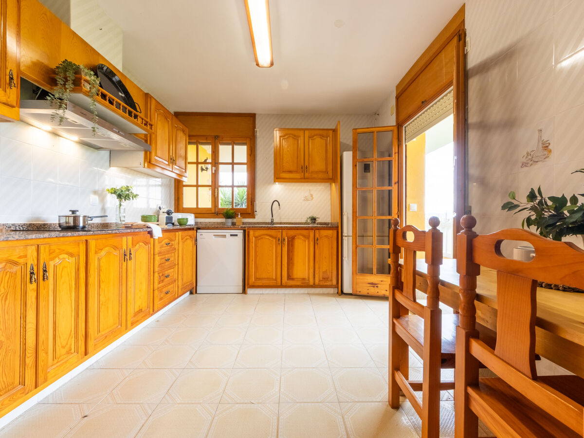 Corbella – Maison 4 chambres avec piscine privée - Photo 3