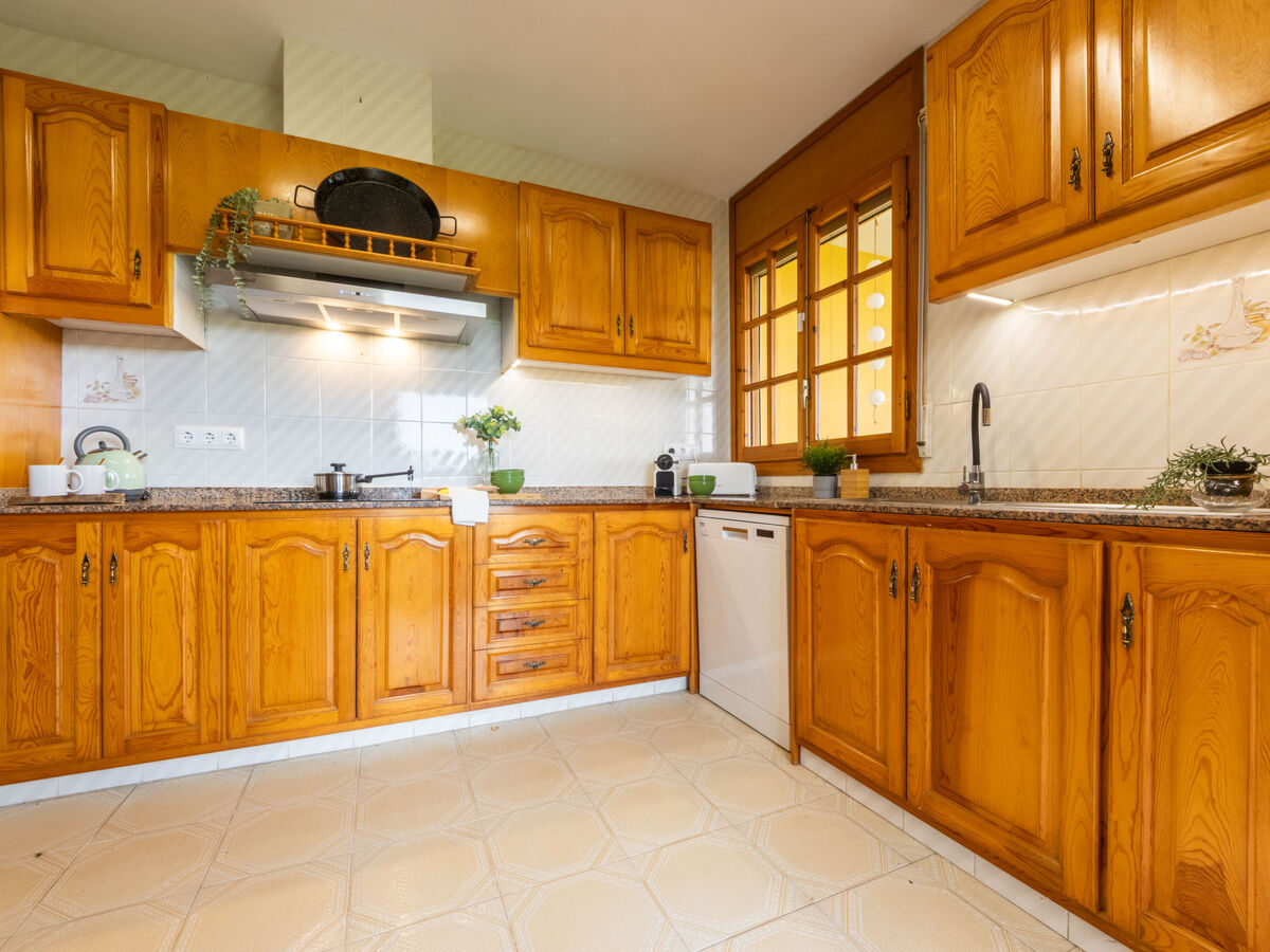 Corbella – Maison 4 chambres avec piscine privée - Photo 10