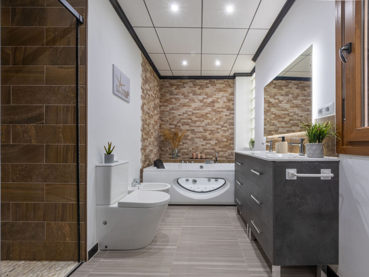 Corbella – Maison 4 chambres avec piscine privée - Photo 17