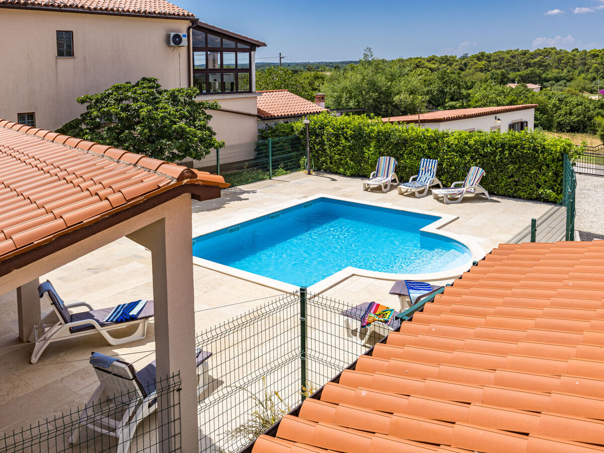 Susan & David, maison 6 chambres avec piscine à Barban - Photo 30