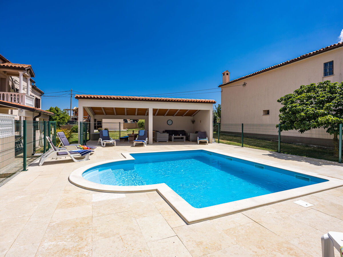 Susan & David, maison 6 chambres avec piscine à Barban - Photo 51