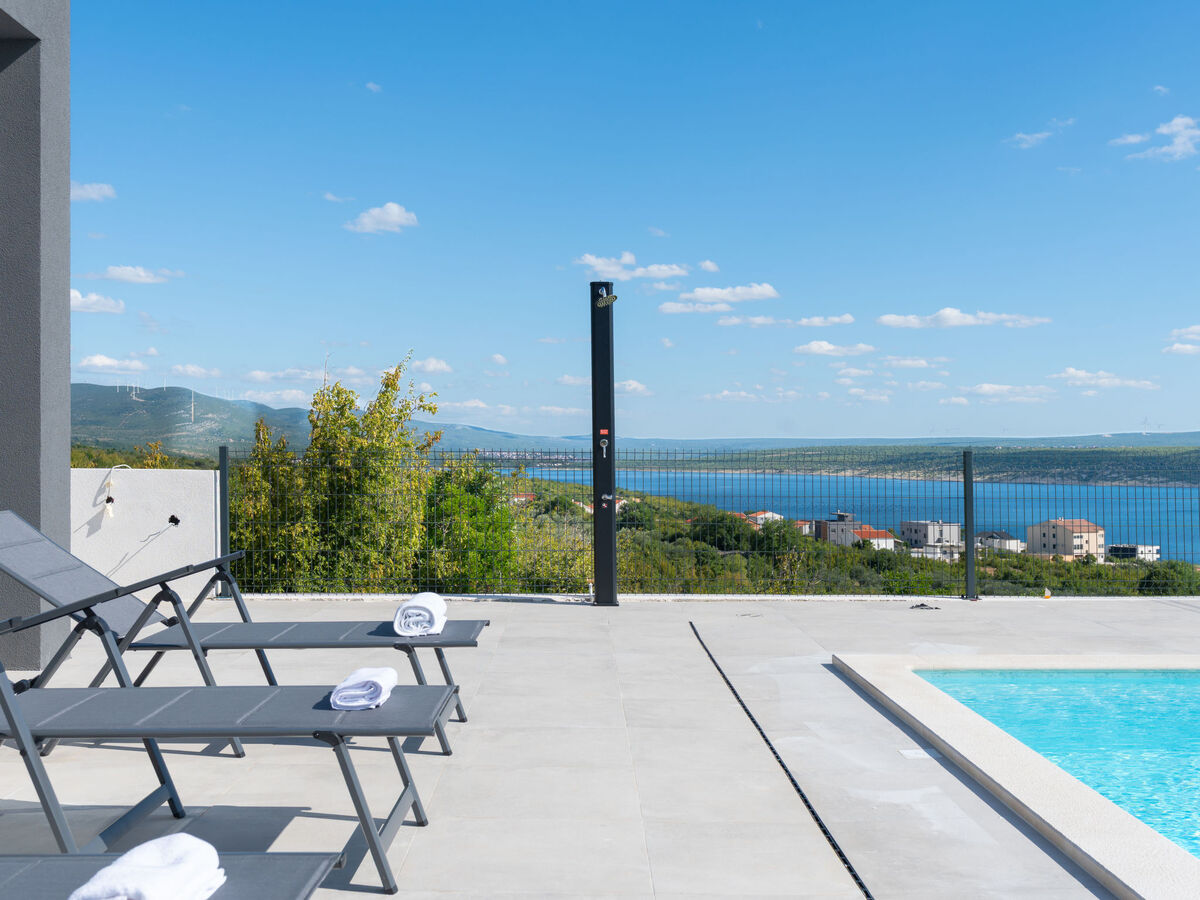 Villa Sime à Maslenica : piscine privée et terrasse vue mer - Photo 24