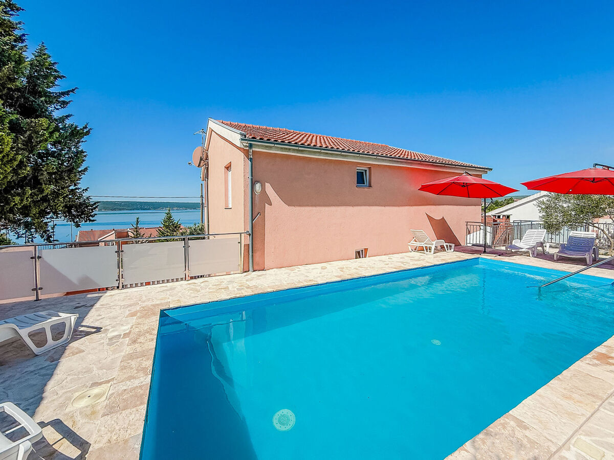 Maison Maja à Maslenica, piscine privée face à la mer - Photo 1
