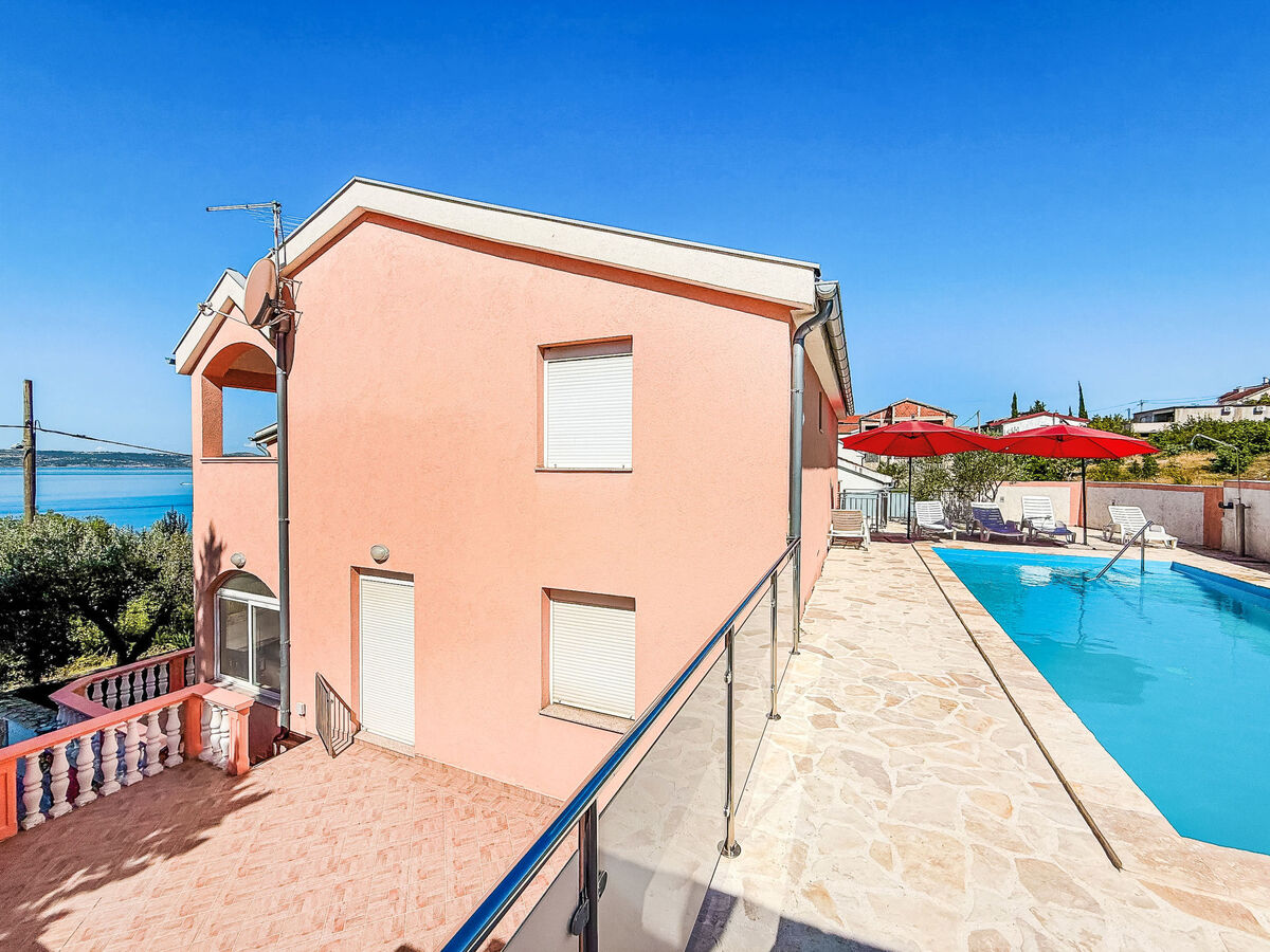Maison Maja à Maslenica, piscine privée face à la mer - Photo 7