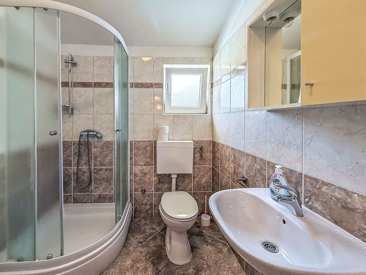 Maison Maja à Maslenica, piscine privée face à la mer - Photo 19