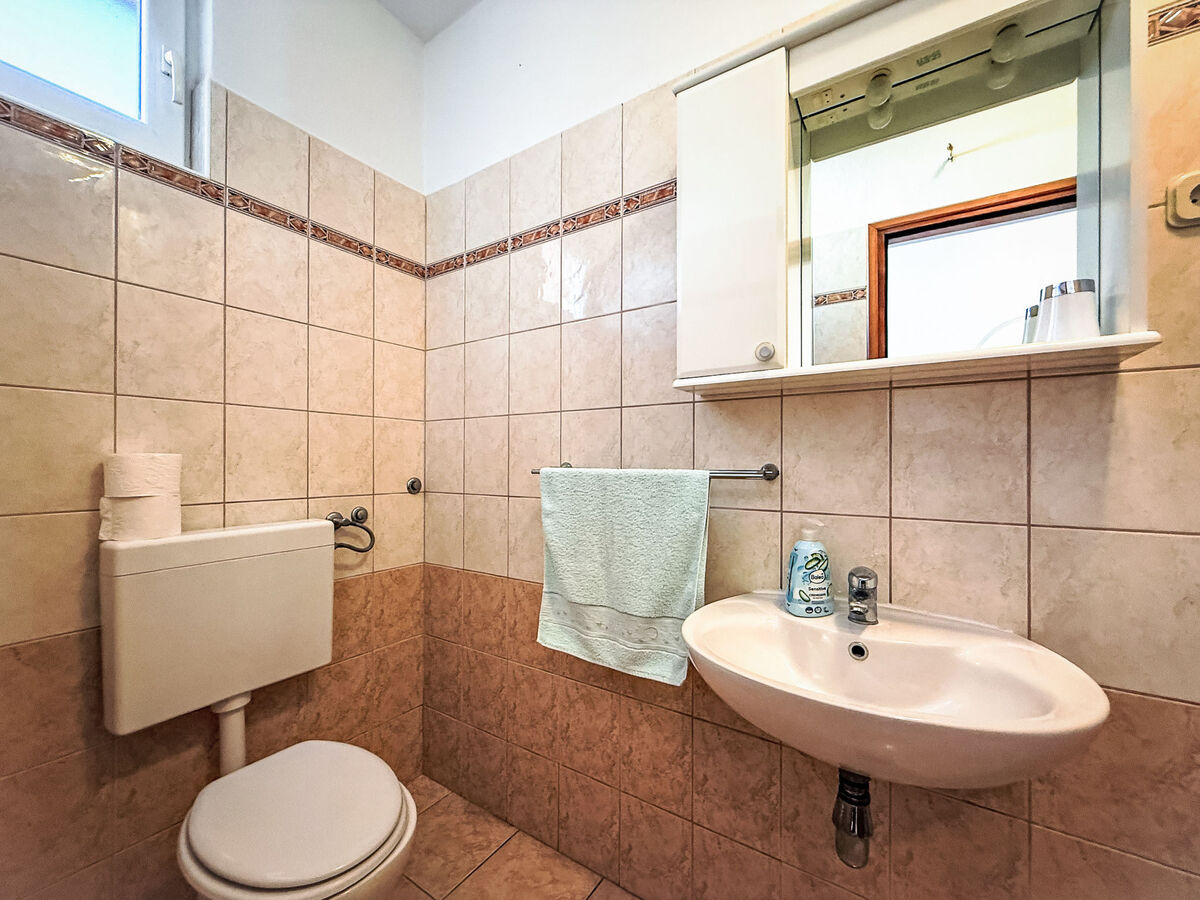 Maison Maja à Maslenica, piscine privée face à la mer - Photo 26