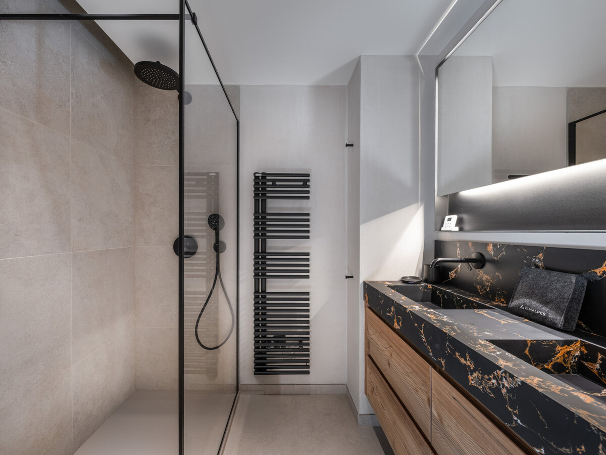 Duplex neuf 5 chambres avec sauna et accès pistes à Méribel - Photo 10