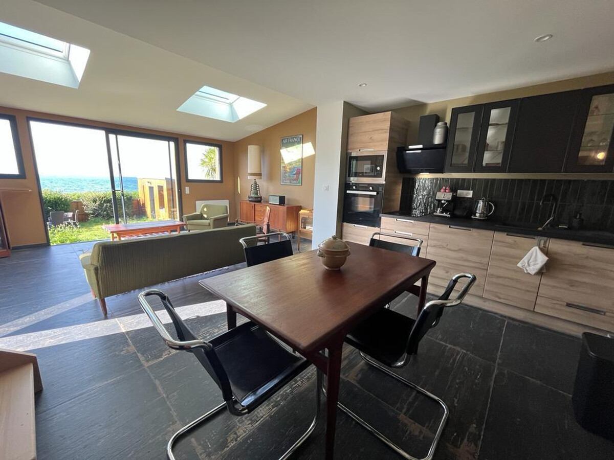 Chalet en première ligne de mer à Fermanville - Photo 8