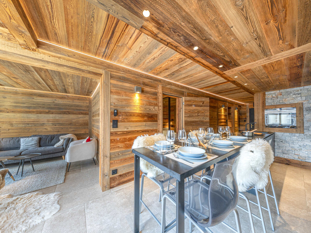 Appartement 55m² rénové, 6 personnes, 2 balcons à Val-d'Isère - Photo 2