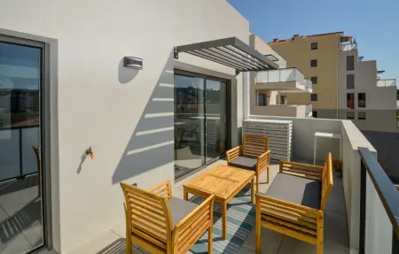 Appartement 2 chambres Cannes, terrasse et vue montagnes : photo 12