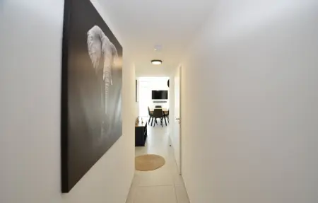 Appartement 2 chambres Cannes, terrasse et vue montagnes : photo 17