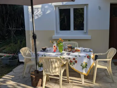 Location gite à Chargé, Gîte Les Tilleuls : Charme de Touraine, Jardin, Terrasse