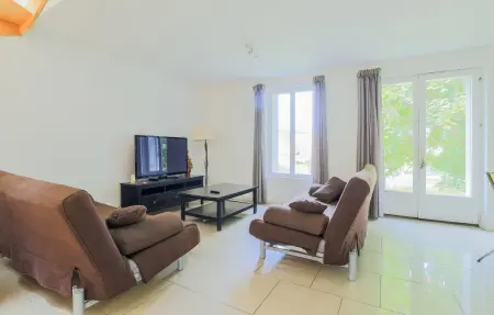 Maison 10 personnes avec grand jardin à Monthenault : photo 3
