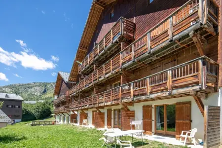 Location chalet à Saint Sorlin d´Arves, Appartement alpin confortable avec piscine