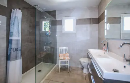 Maison 3 chambres piscine privée à Bédarrides : photo 19