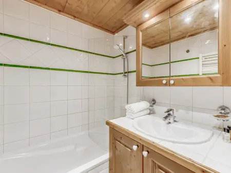 Apt 4 pers Champagny-en-Vanoise, garage & accès piscine : photo 10