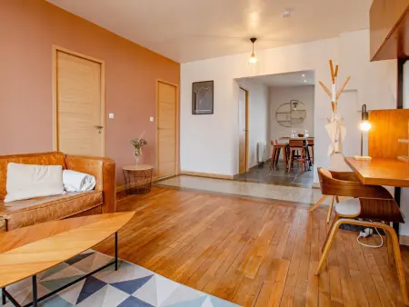 Appartement Art Déco avec balcon et parking à Troyes : photo 2