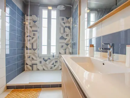 Appartement Art Déco avec balcon et parking à Troyes : photo 11