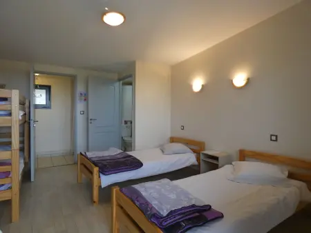 Gîte de groupe avec salle polyvalente et parking à Boncourt : photo 12